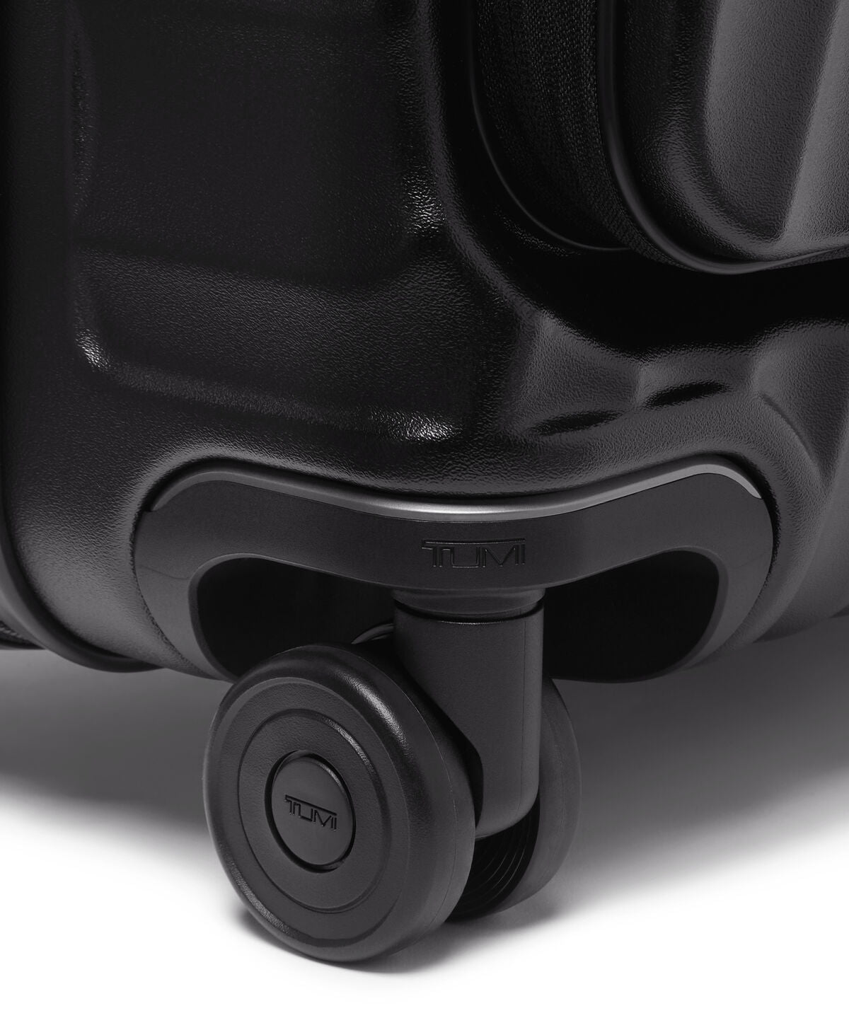 TUMI 19 Degree Front Access Medium Black Texture open interior
